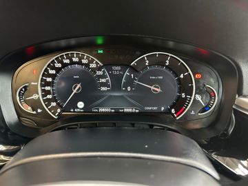 MYAUTOCENTER – Gebraucht- und Jahreswagen mit Werkstattservice in Pfaffenhofen BMW 540 5*M Sport*Keyless*HeadUP*4-Zonen*LED*VOLL*