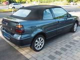 Volkswagen Golf 2.0 Highline Cabriolet Highline - Volkswagen Golf aus 2002: Cabrio