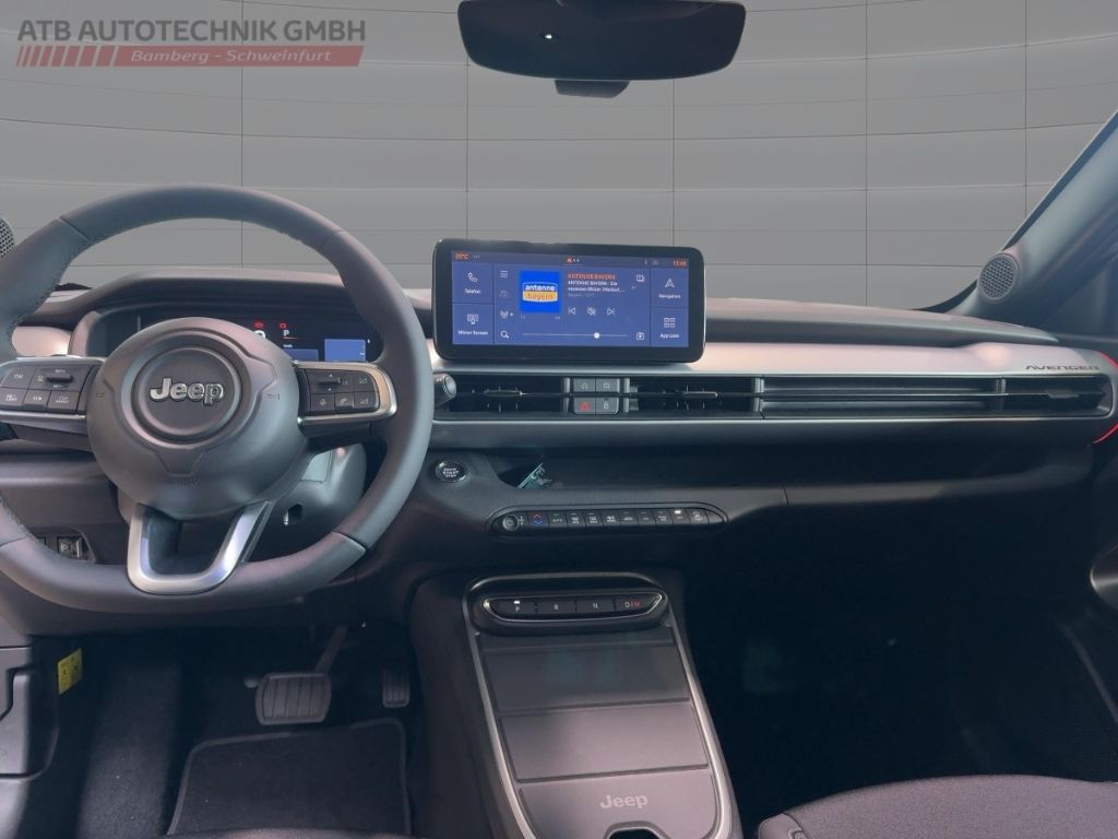 Fahrzeugabbildung Jeep Avenger e-Hybrid Summit NAVI, RFK, ELEKTR. HECKK
