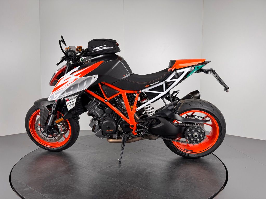 Fahrzeugabbildung KTM 1290 SUPER DUKE R *ZUBEHÖR *SERIVCE NEU *1. HAND