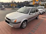 Ford Fiesta 1.3 Liter 59 Ps Bj 11.2001 Kli... - gebrauchte Ford Fiesta aus dem Jahr 2001