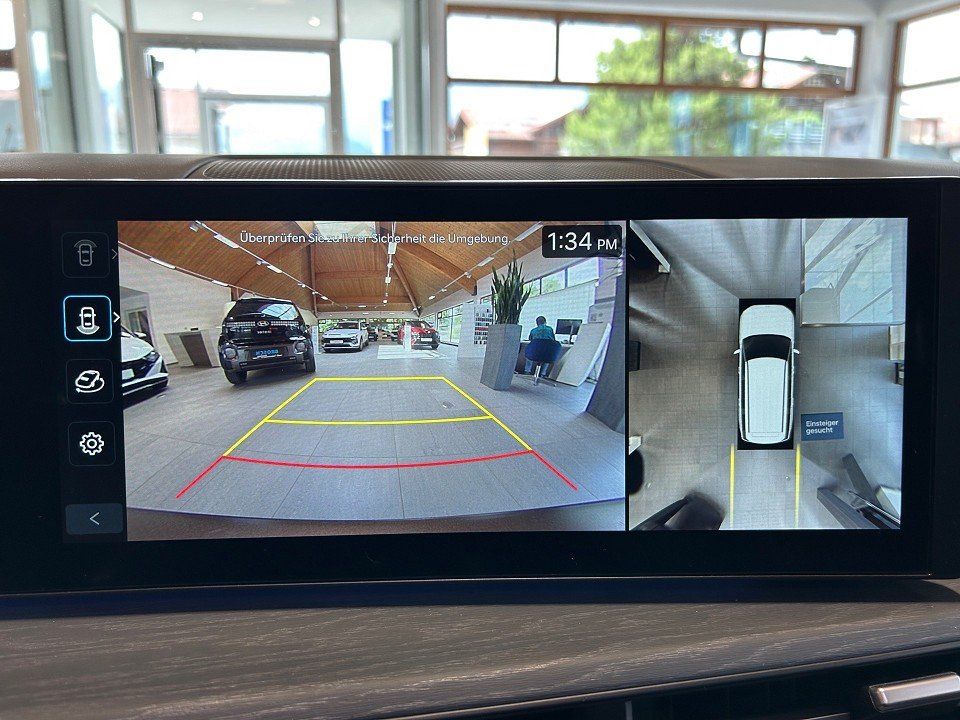 Fahrzeugabbildung Hyundai SANTA FE HEV MY25 1.6T 6AT 4WD 5SITZE INTRO PANO