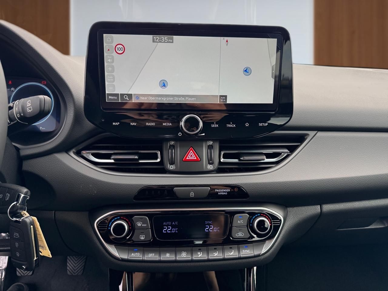 Fahrzeugabbildung Hyundai i30 ADVANTAGE *LED*NAVI*SHZ*LHZ*NAVI*USB*DAB+