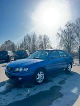 Toyota Corolla 1.6 linea sol Auto - gebrauchte Toyota Corolla aus dem Jahr 2001