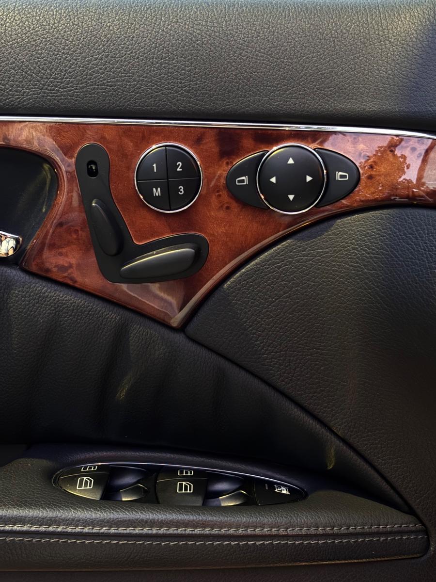 Mercedes-Benz E320 2004 — photo 10