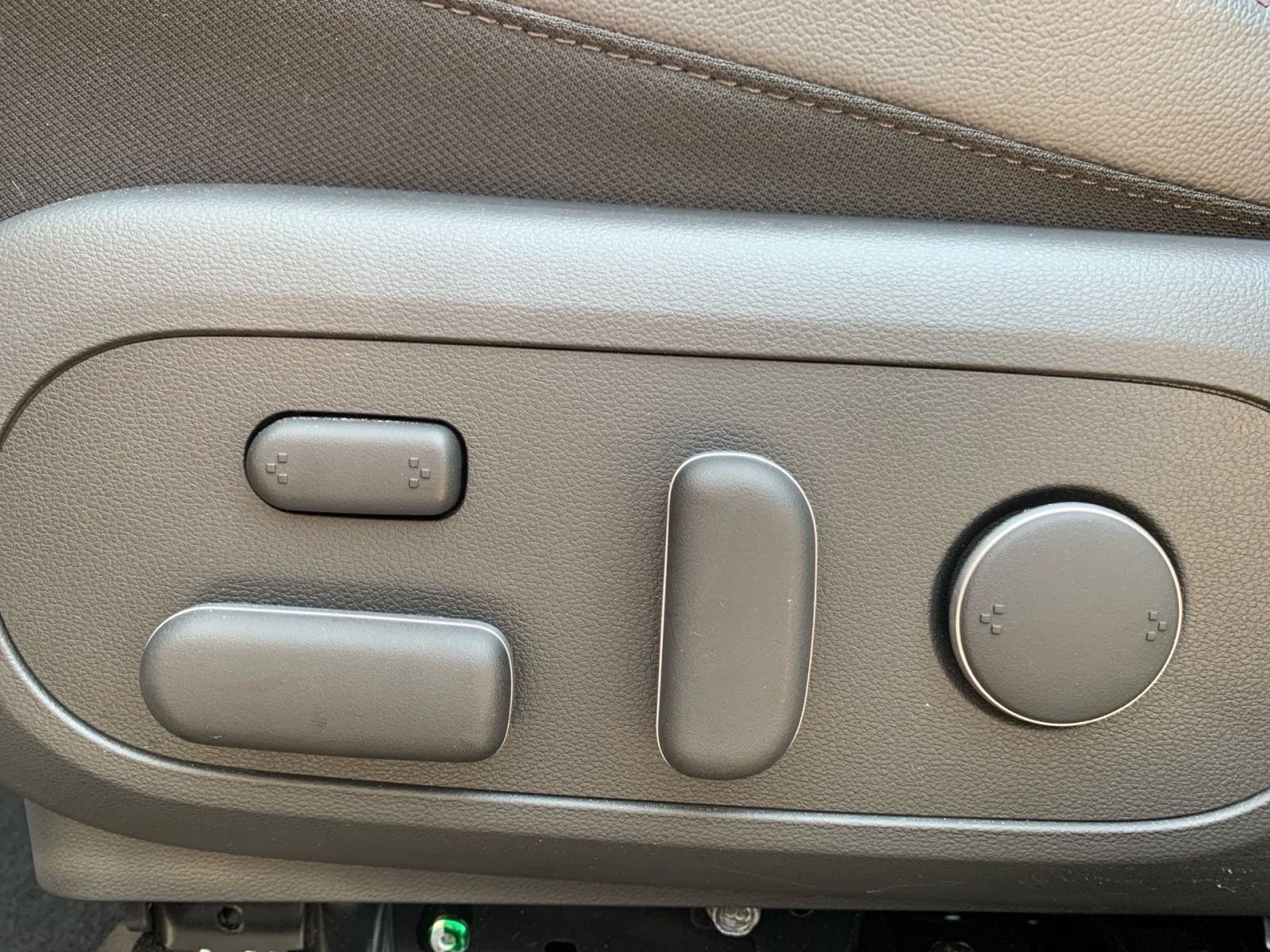 Fahrzeugabbildung Hyundai KONA Prime Elektro 65,4 kWh el.SD Leder