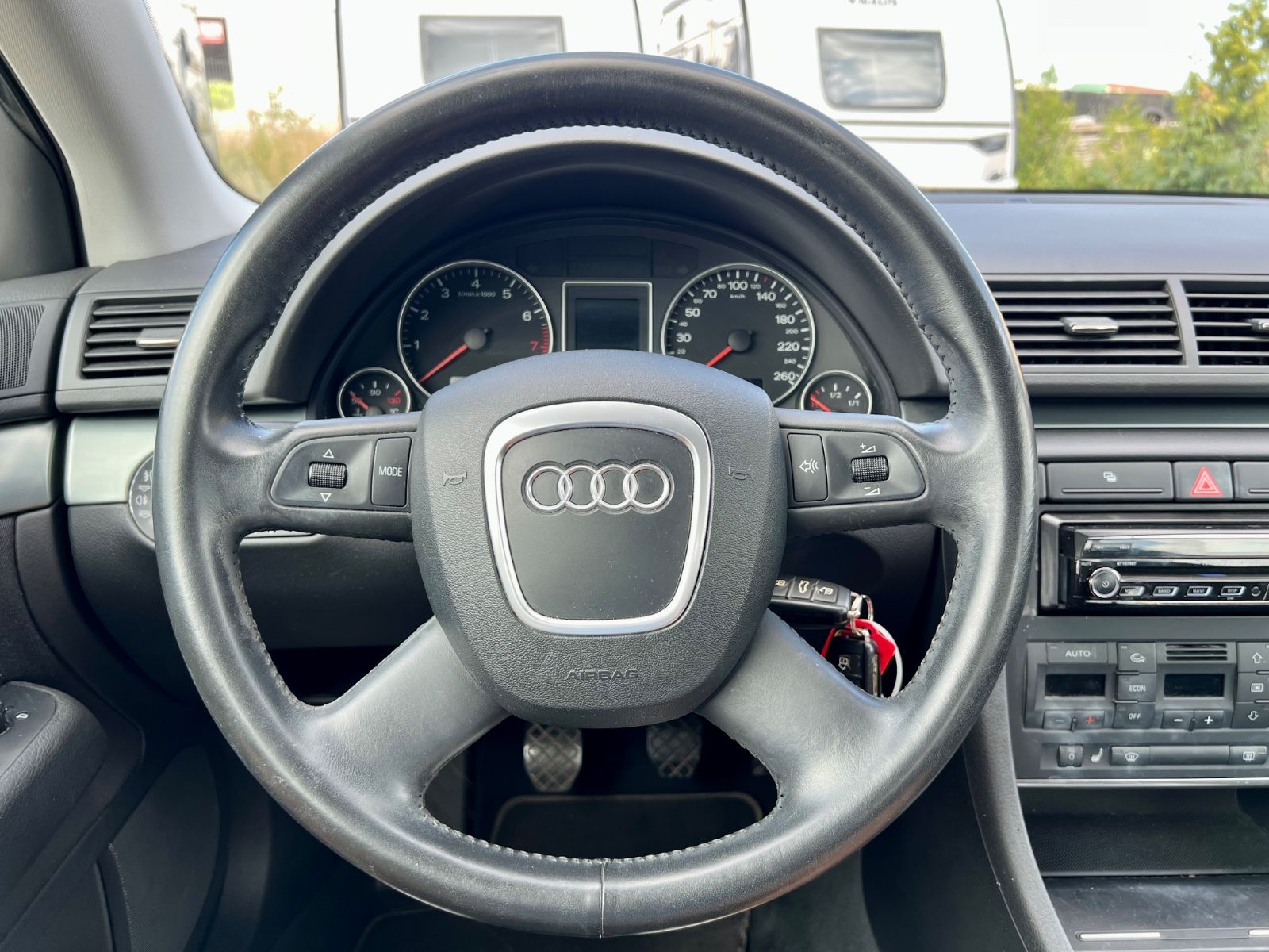 AUDI A4 1.6 AAC SHZ RADIO NAVI USB