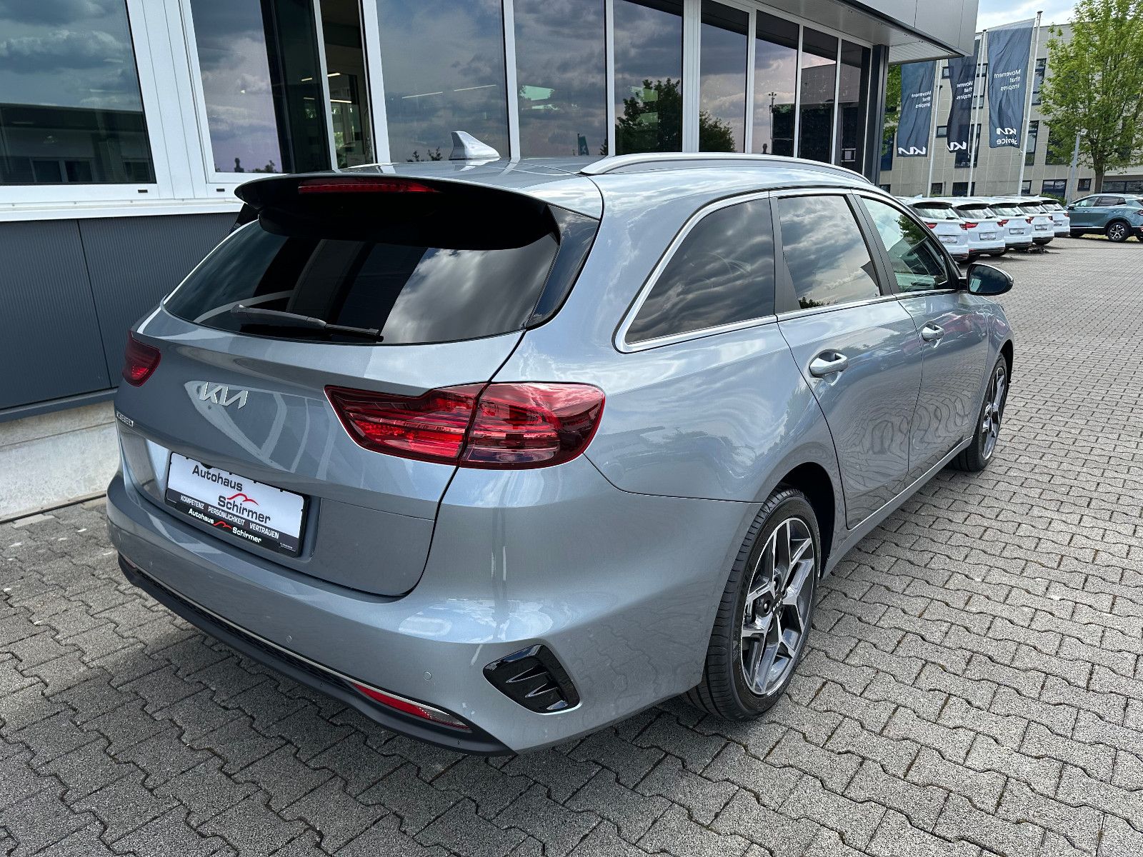 Fahrzeugabbildung Kia cee'd Sportswagon1.5T 48V DCT ULTIMATE STYLE JBL