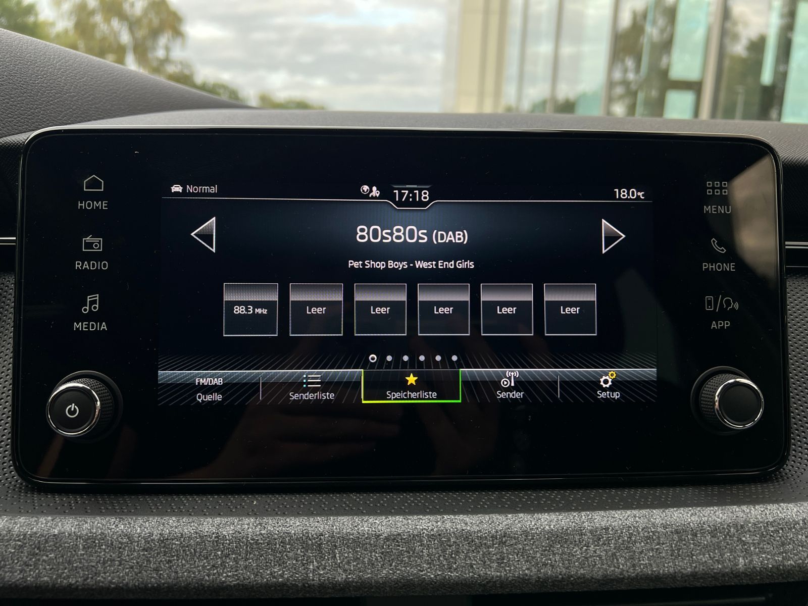Fahrzeugabbildung SKODA Scala Selection 1.0 TSI DSG *AHK, LED, ACC, Kame
