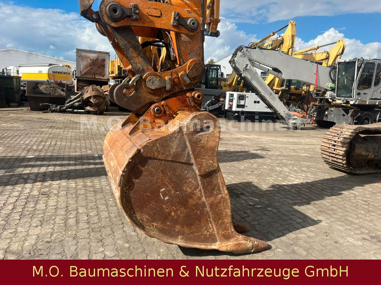 Fahrzeugabbildung Liebherr Liebherr R936 LC