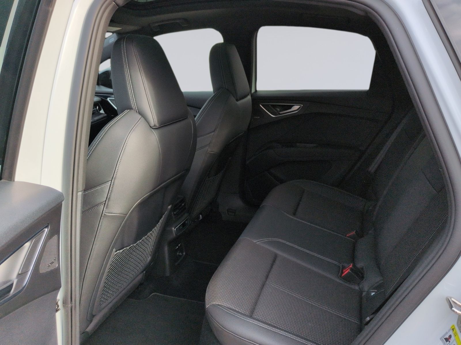 Q4  e-tron Sportback 50 quattro  HEAD-UP+SONOS+
