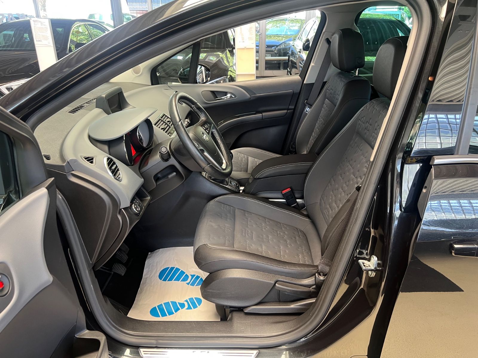 Fahrzeugabbildung Opel Meriva B Innovation *RÜCKFAHRKAMERA*NAVI*