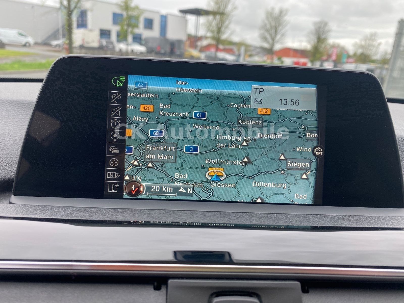 Fahrzeugabbildung BMW 320 I Touring Advantage Automatik/Navi/LED/PDC