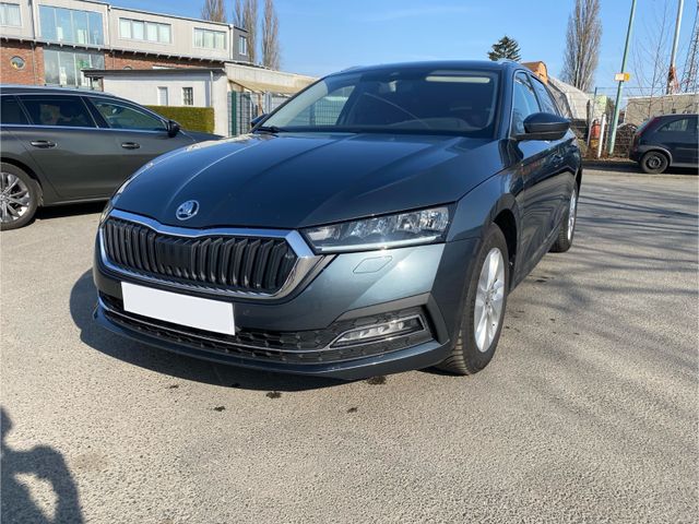 Skoda Octavia Combi Ambition 2.0 TDI DSG. Kamera AHK