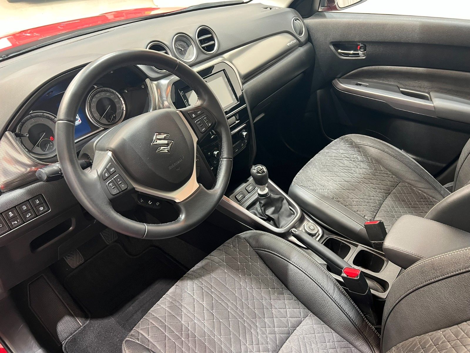 Fahrzeugabbildung Suzuki Vitara 1.4 Comfort+ Allgrip HYBRID