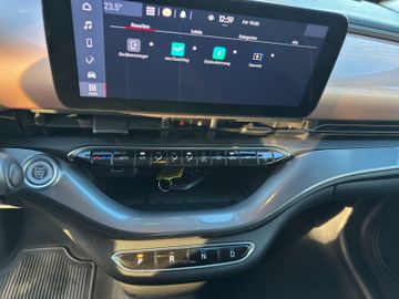 Fiat 500 e Basis 42kWh Carplay+KlimaA+Spurhalte.