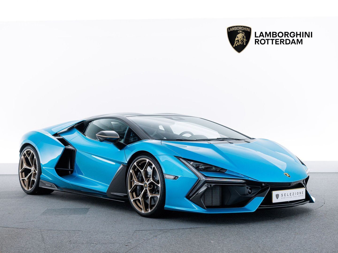 LAMBORGHINI Revuelto