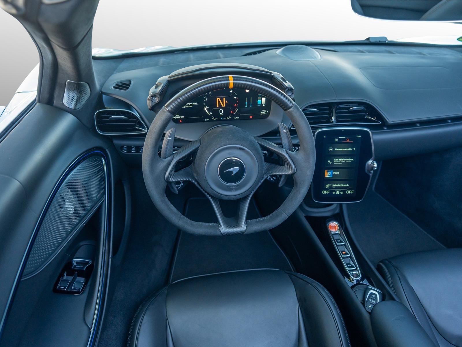 McLaren Artura Spider TechLux Int. | B&W | Carbon | ECR