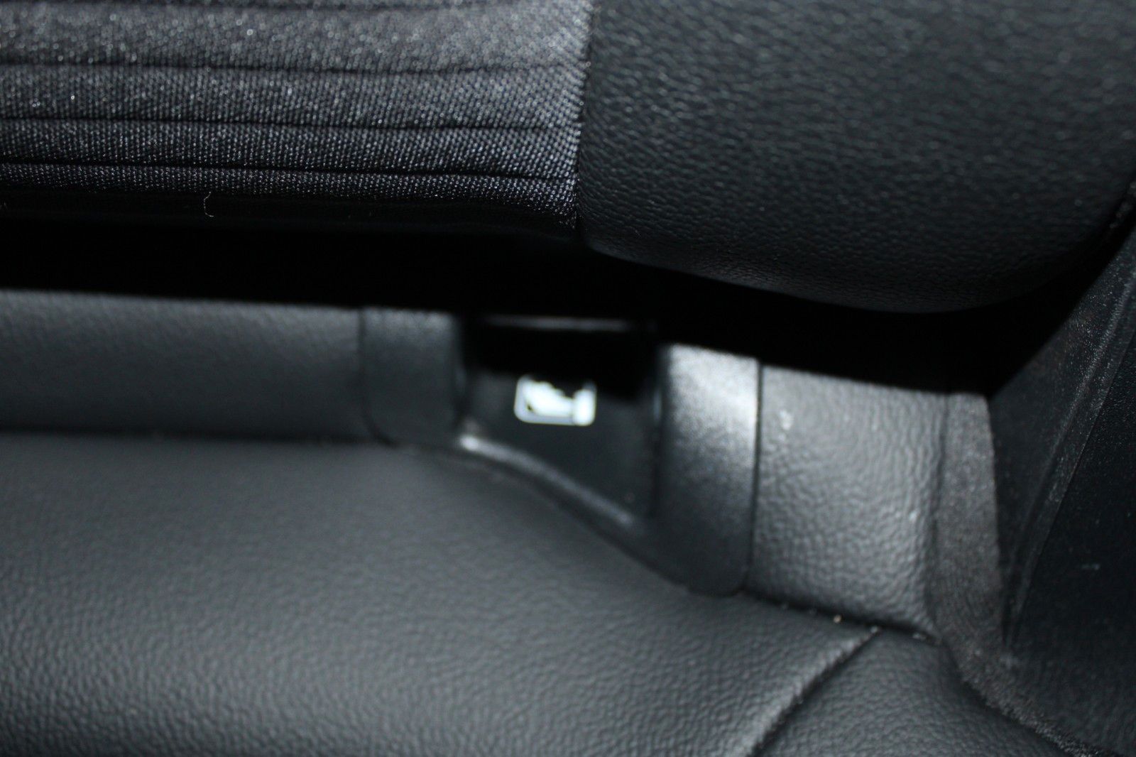 Fahrzeugabbildung Ford Kuga PHEV Titanium X AHK LED HUD 2xCam WinterP.