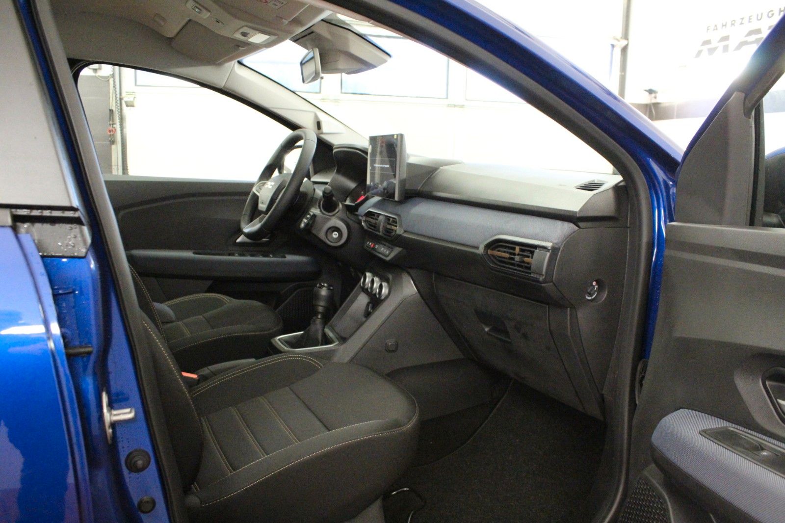 Fahrzeugabbildung Dacia Sandero Stepway TCe 110 Expression*Winterp.*MY26