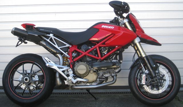 Ducati Hypermotard 1100 S, Termingnoni gr Insp + Reifen