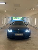 BMW E93 330i Facelift - BMW 3er Reihe aus 2010: Facelift