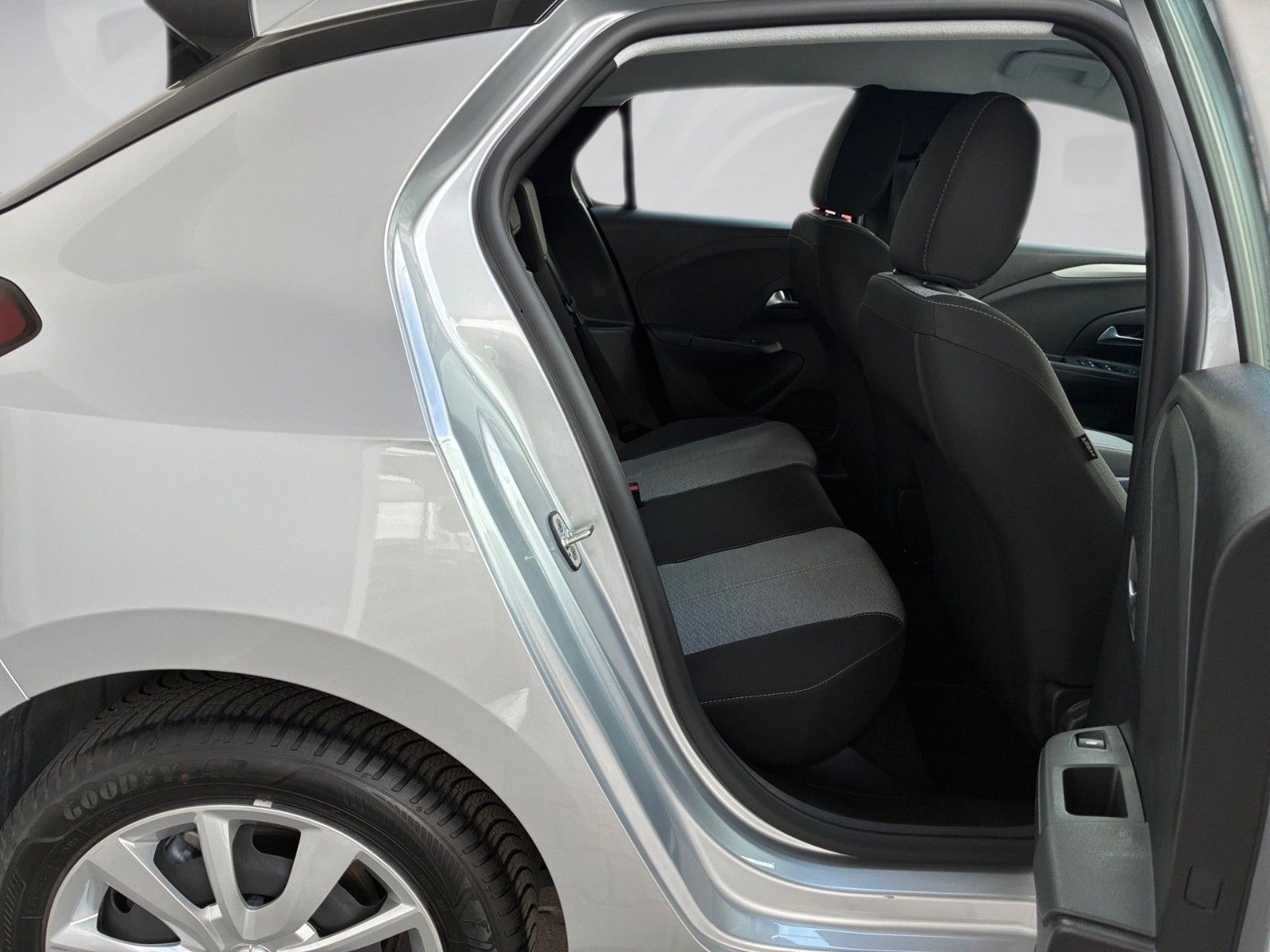 Fahrzeugabbildung Opel Corsa F Edition 100PS Automatik/PDC/LED!