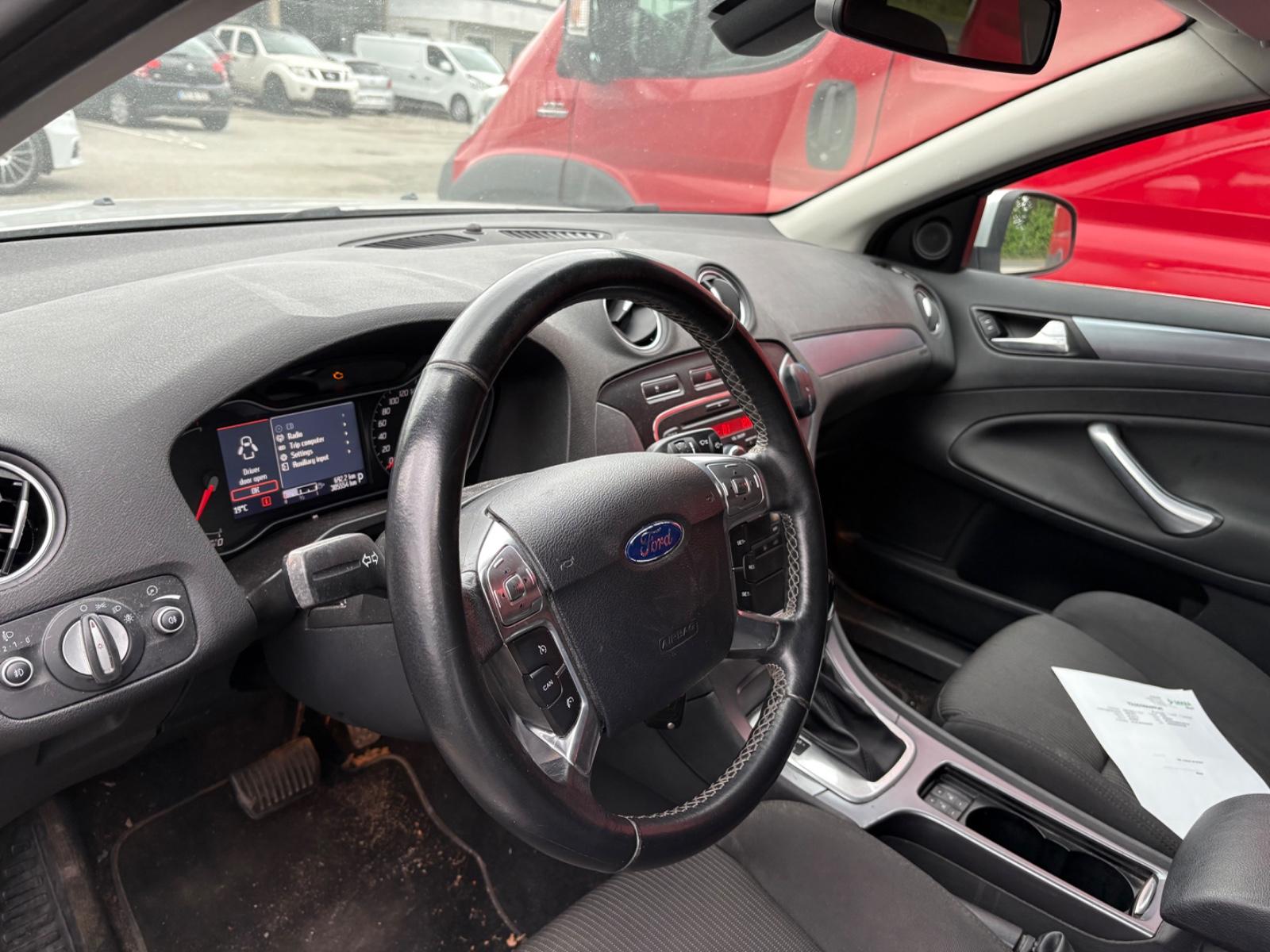 Ford Mondeo 2012 — photo 7