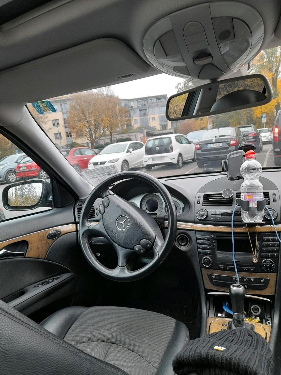 Mercedes-Benz E220 2008 — photo 6