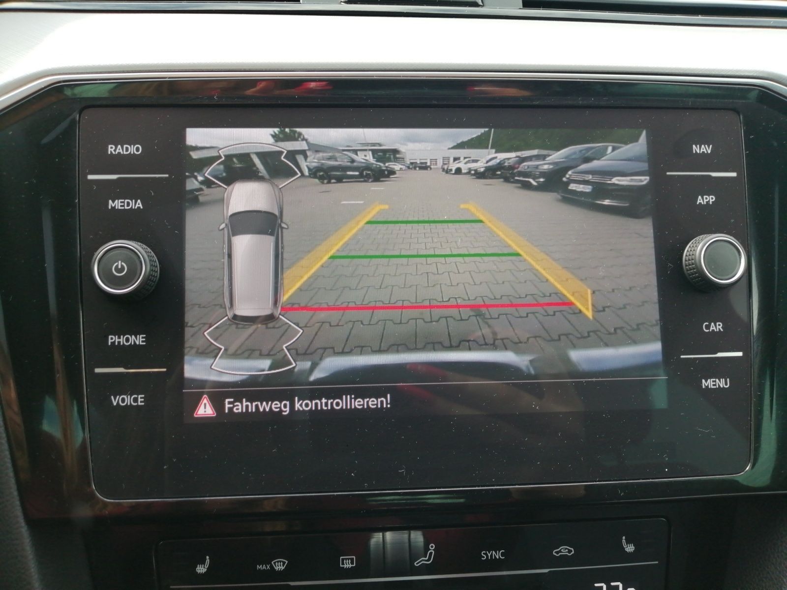 Volkswagen Passat Variant - Bild 18