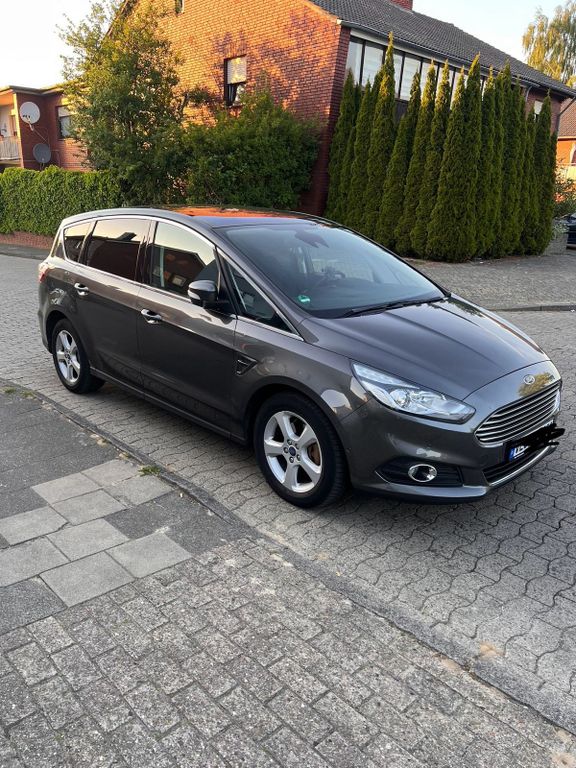 Image of Ford S-Max