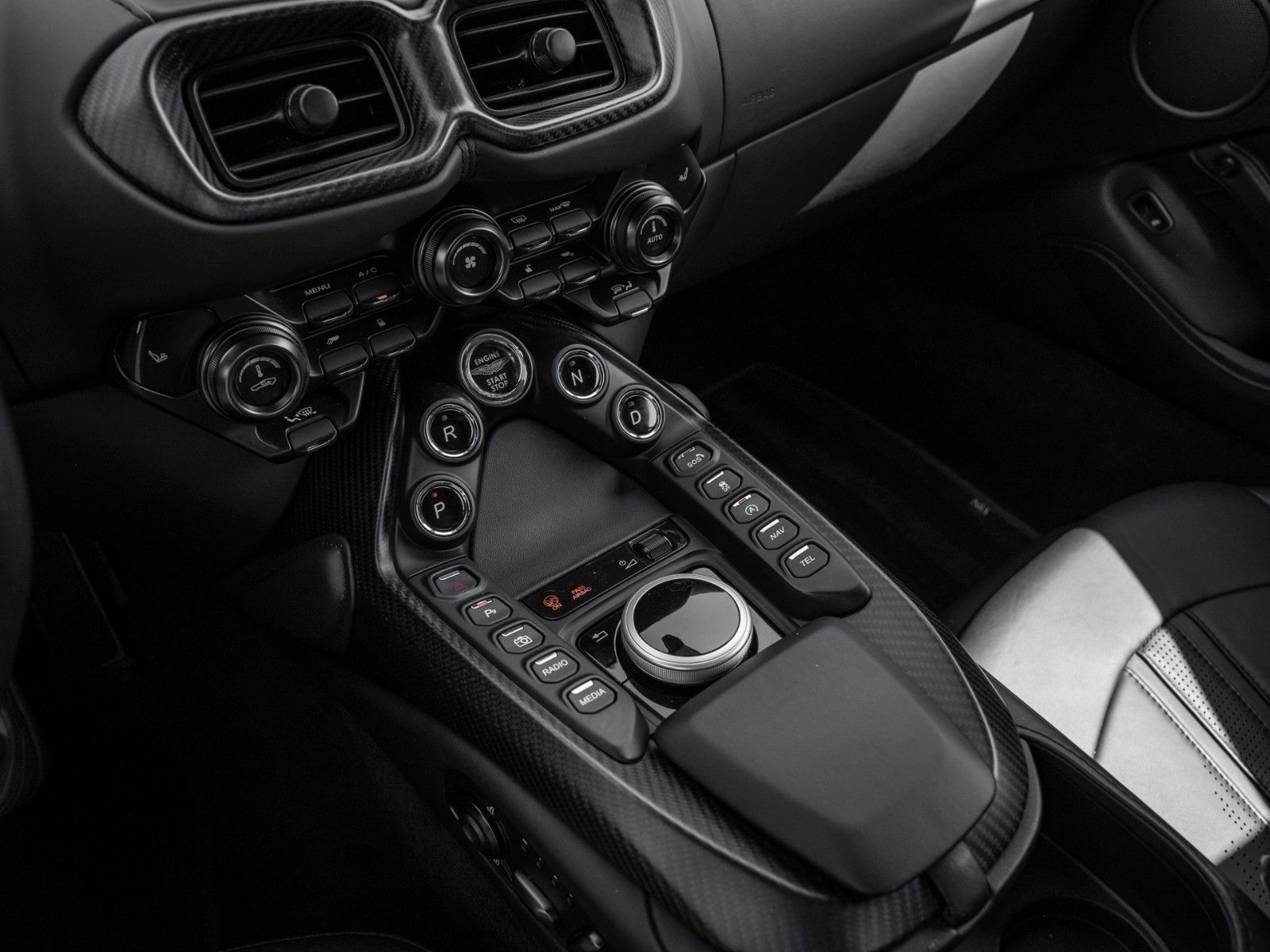 Aston Martin V8 Vantage Coupé | Carbon Interior | Style Pack foto 24