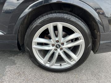 Audi Q7 - 7