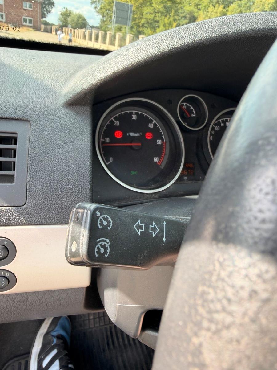 Opel Astra 2007 — photo 11