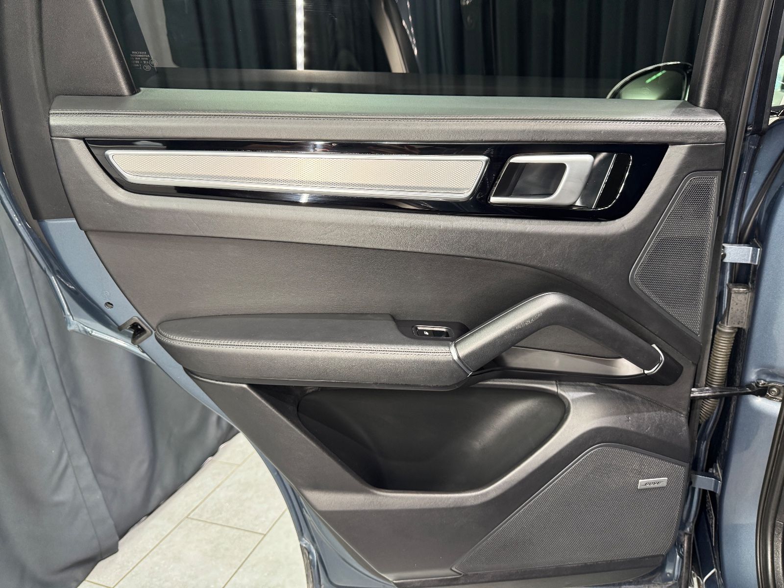 Fahrzeugabbildung Porsche Cayenne S|FACELIFT|PANO|18-WEGE|BOSE|MATRIX|