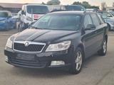 Skoda Octavia Combi 2.0 TDI DSG Ambiente - Skoda Octavia aus 2009 mit Diesel-Antrieb