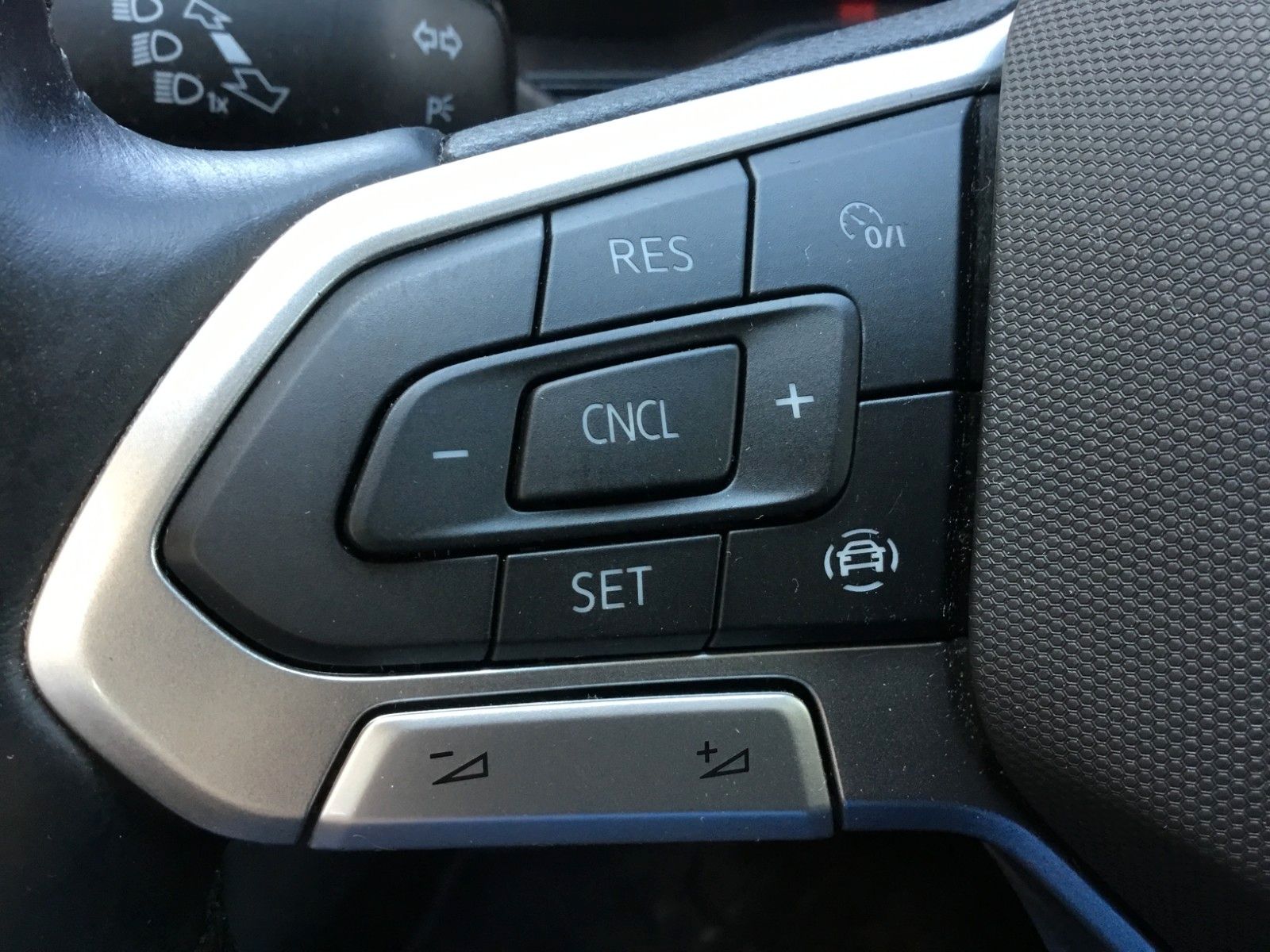 Fahrzeugabbildung Volkswagen Polo 1.0 TSI Life+LED+Sitzheizung+AppConnect