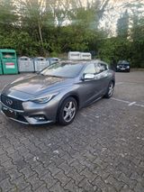 Infiniti Q30 2.2d DCT FWD Sport Sport - Infiniti Q30: Sport