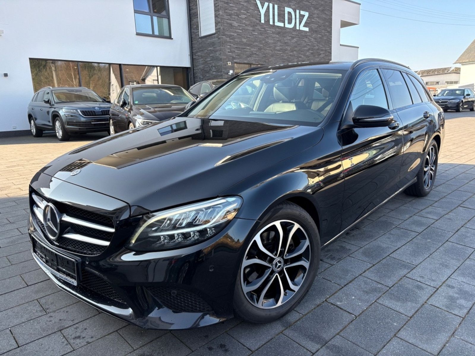 MERCEDES-BENZ C 220 d T Avantgarde LED NAVI LEDER DIGI TACHO