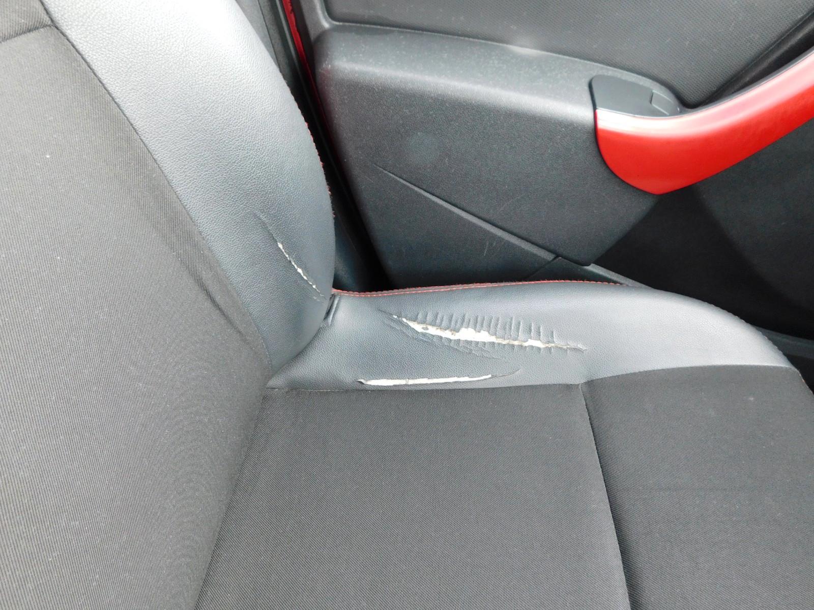 Dacia Sandero 2012 — photo 14