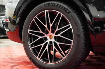 Porsche Cayenne - 6