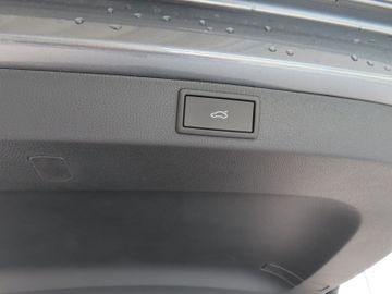 Fotografie 12 des Skoda Karoq Sportline 1.5 TSi DSG 5-J.Garantie AHK Pan