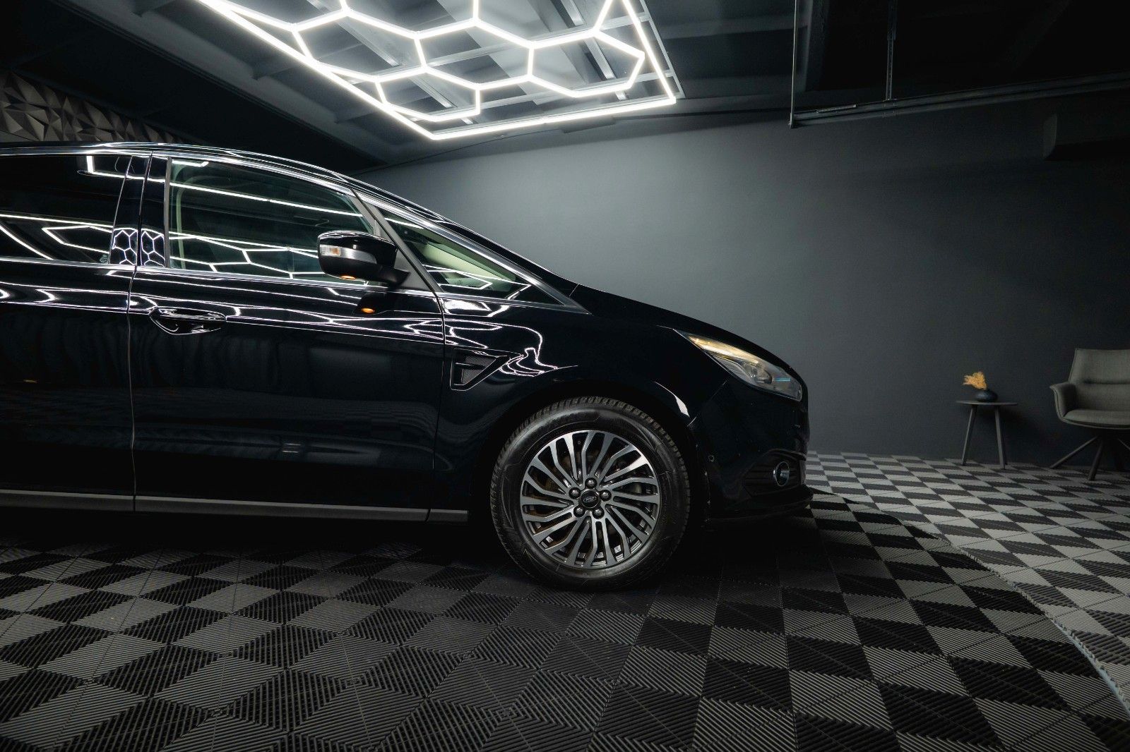 Fahrzeugabbildung Ford S-Max Titanium 2.0 EcoBoost *ACC*Kamera*LED*