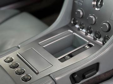 2005 Aston Martin DB9 缩略图 22