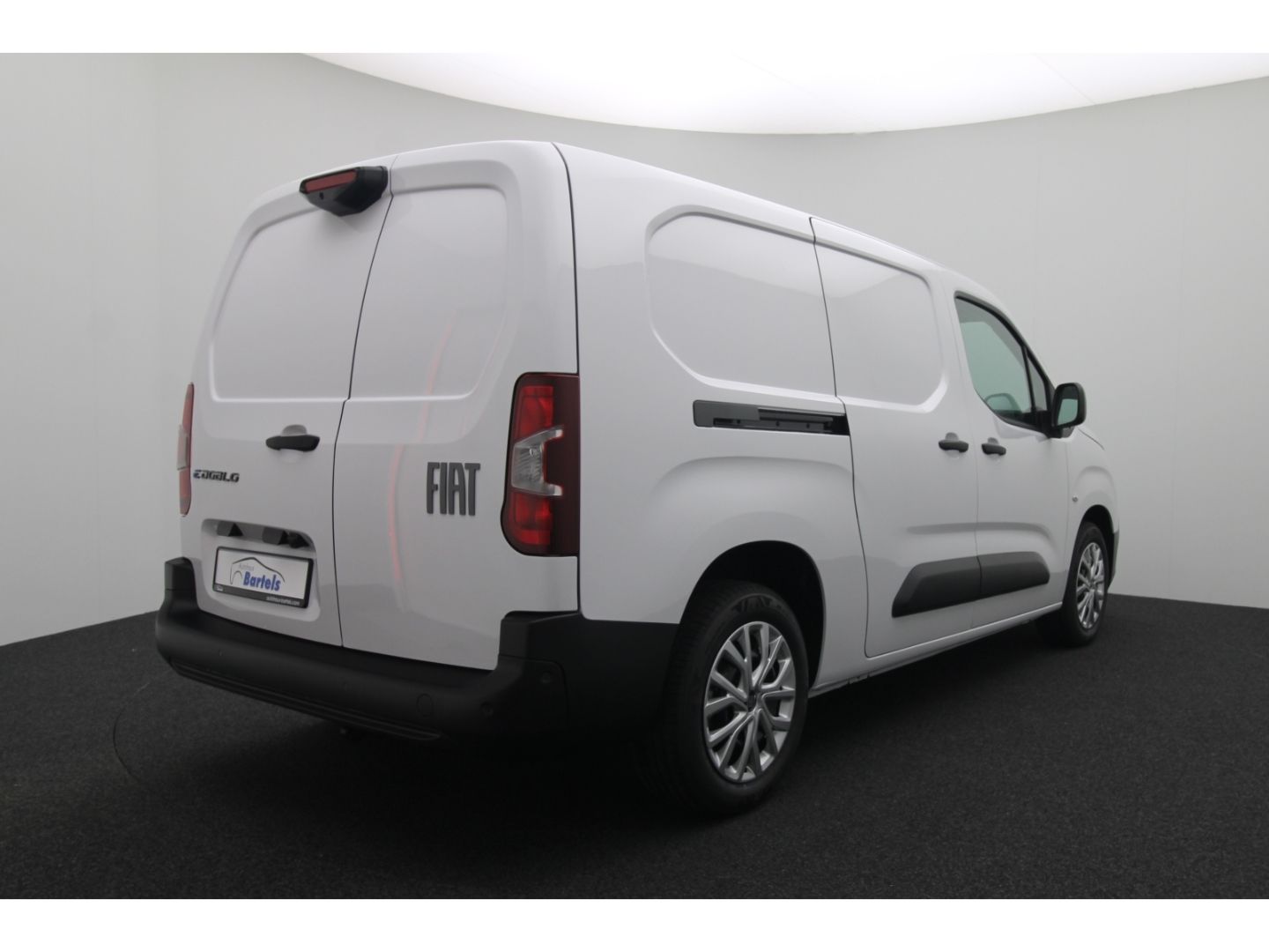 Fahrzeugabbildung Fiat  E- Doblò Kastenwagen XL 100 kW