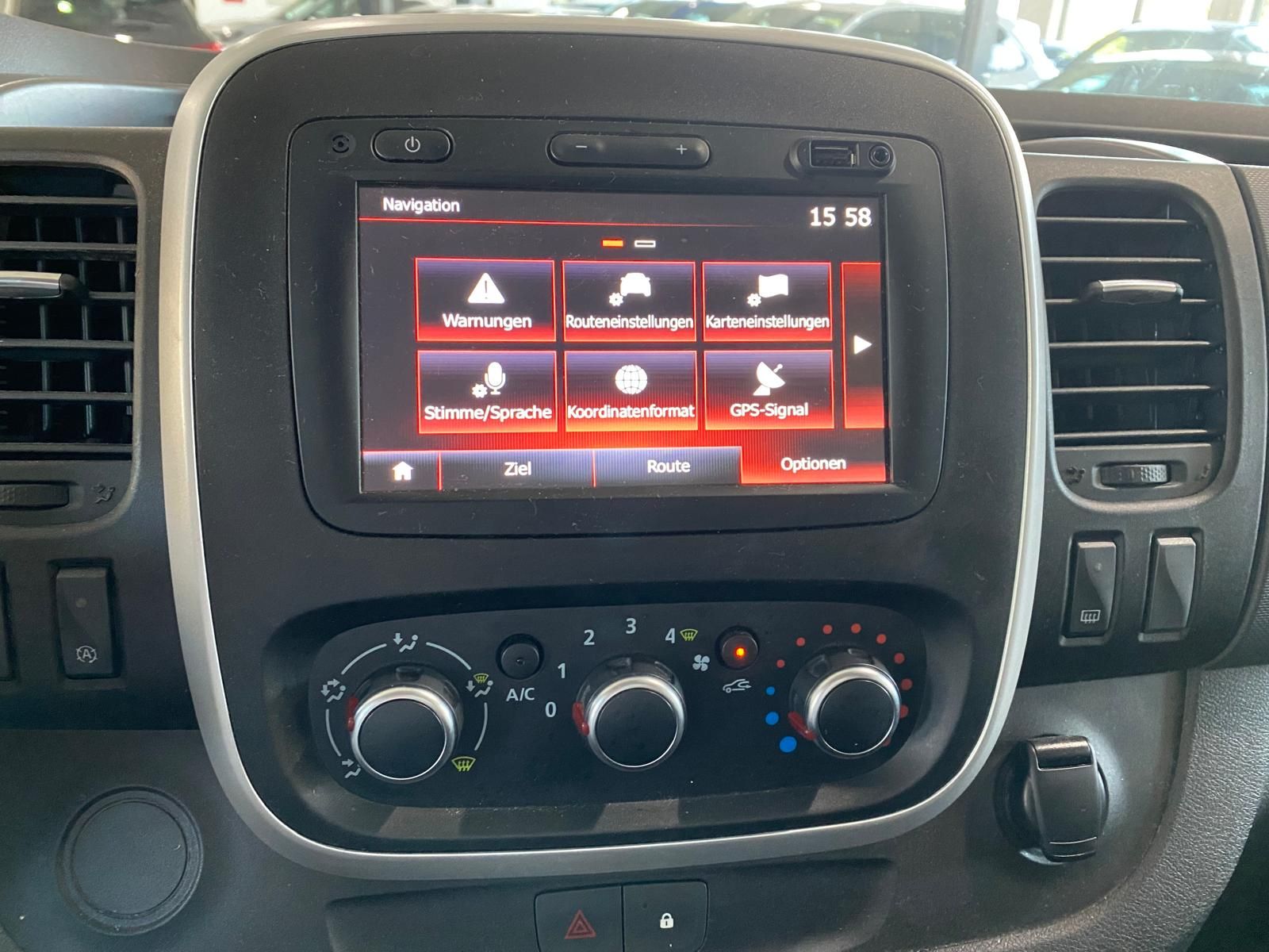 Fahrzeugabbildung Renault Trafic L1H1 2.0 Energy dCi 120/Klima/Navi/WÜRTH/