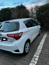 Toyota Yaris 1,5-l-VVT-i Hybrid CVT - - Toyota Yaris Gebrauchtwagen in Mannheim