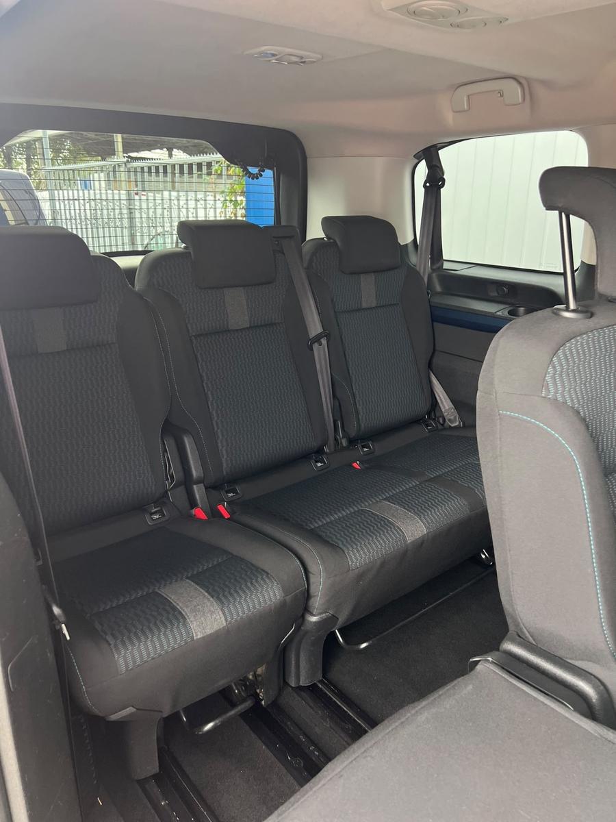 Peugeot Expert Traveller Active L2 KLIMA NAVI 8-SITZ AHK