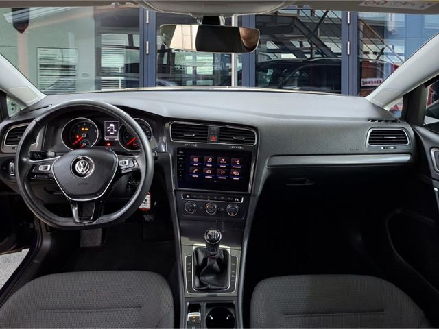 Volkswagen Golf Comfortline 1.4 TSI °ACC°Navi°PDC°SHZ°AAC°