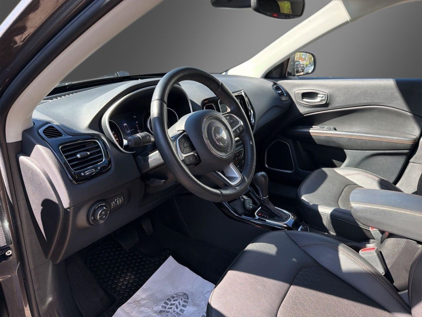 Fahrzeugabbildung Jeep Compass COMPASS LIMITED GSE 150PS DCT